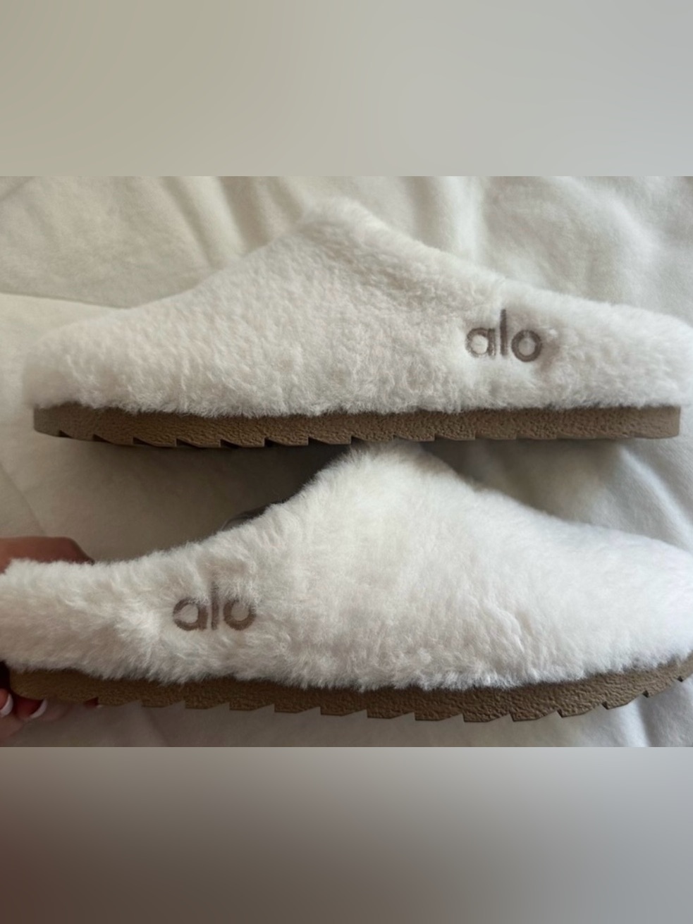 New | Alo Yoga | Sherpa Recovery Slipper White Women’s 7